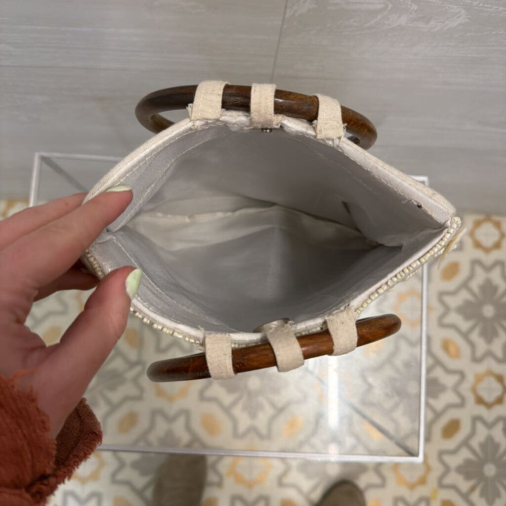 Small Grey/ Ivory Beaded Wooden Handle Purse