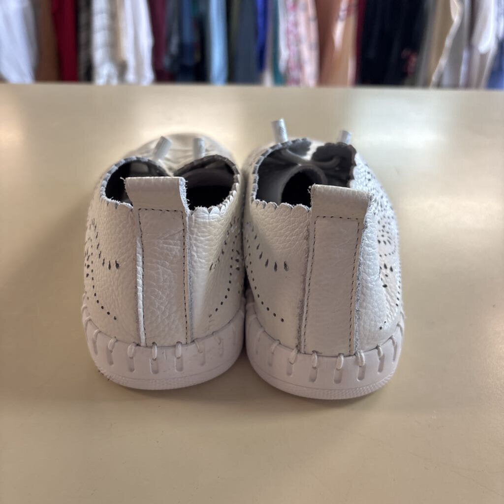 Yokono White Perforated Scallop Trim Sneakers 39