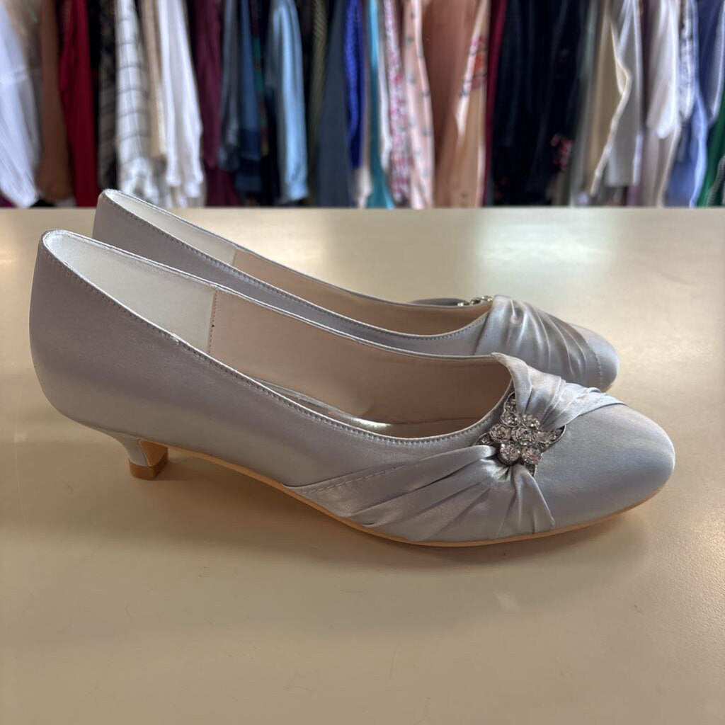 Elegant Park Silver Satin Rhinestone Detail Kitten Heels 9