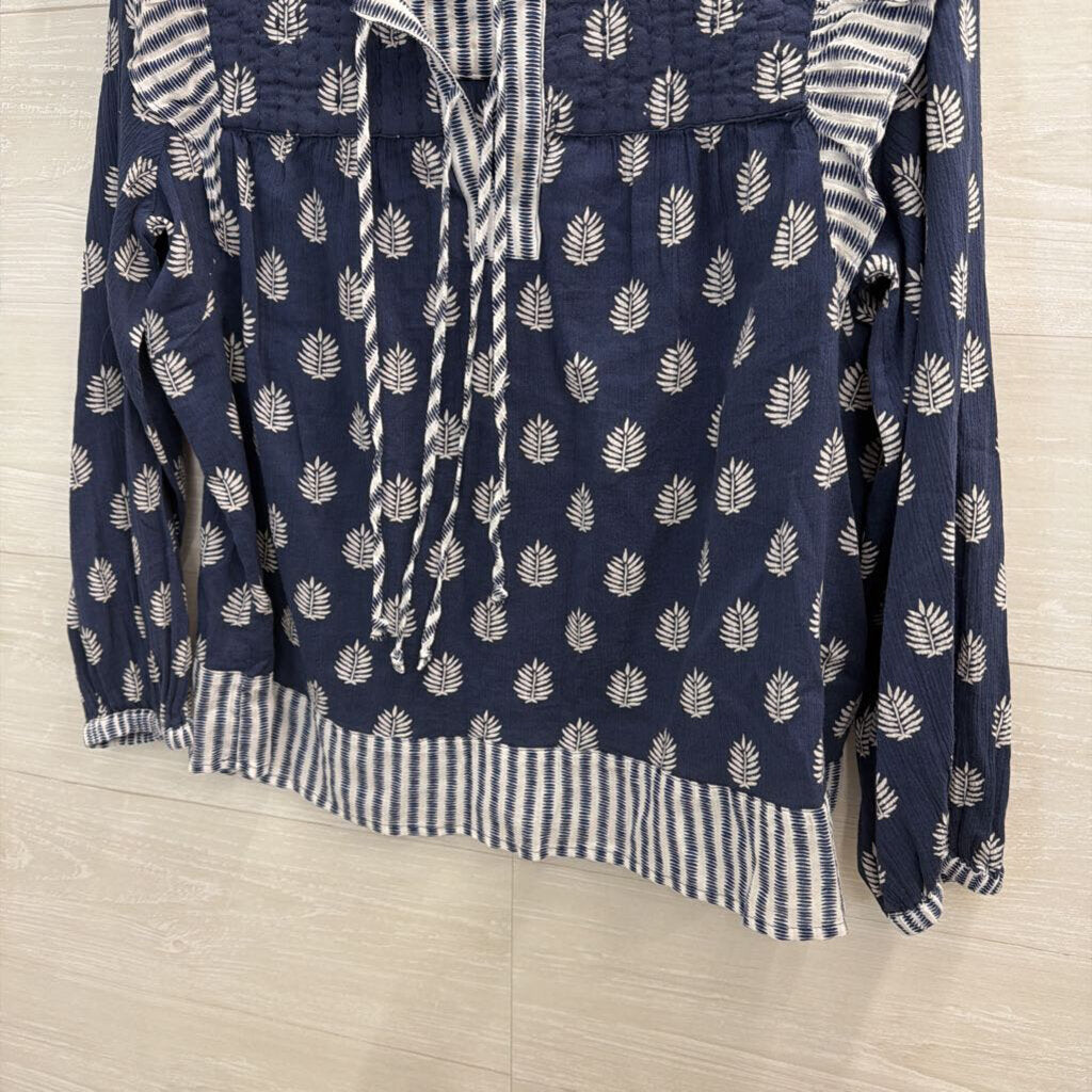 Vineyard Vines Navy/ White Print Long Sleeve Top Medium