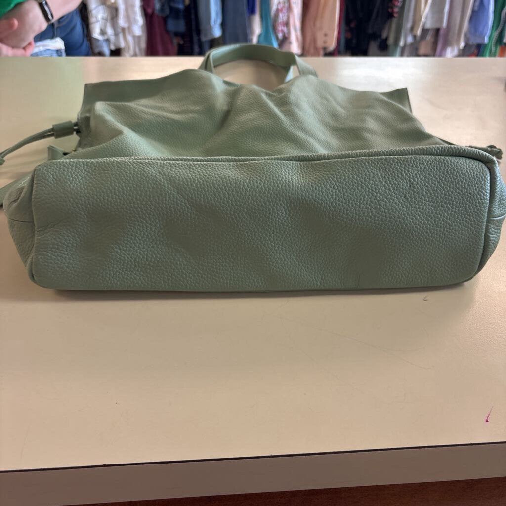 Tote le Monde Mint Pebbled Leather Purse