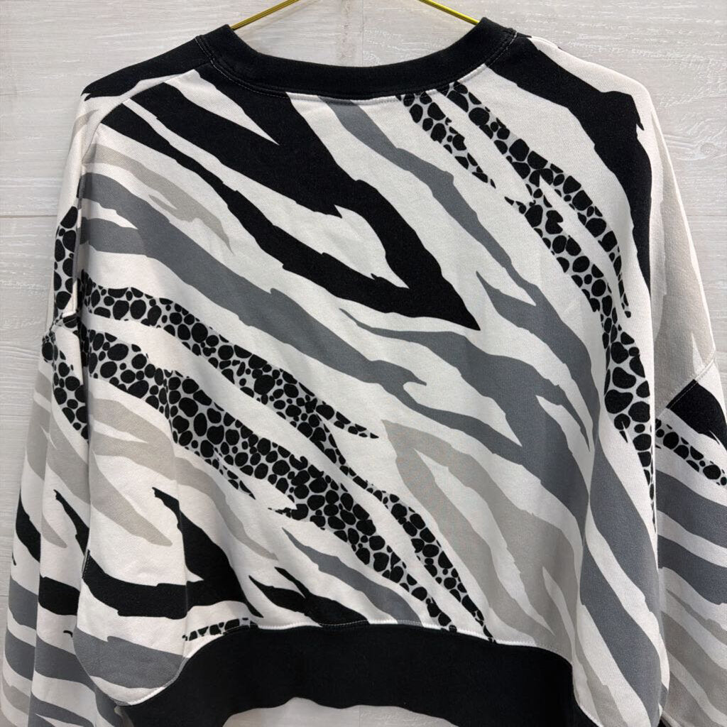 Nike White/ Black Zebra Print Pullover Small