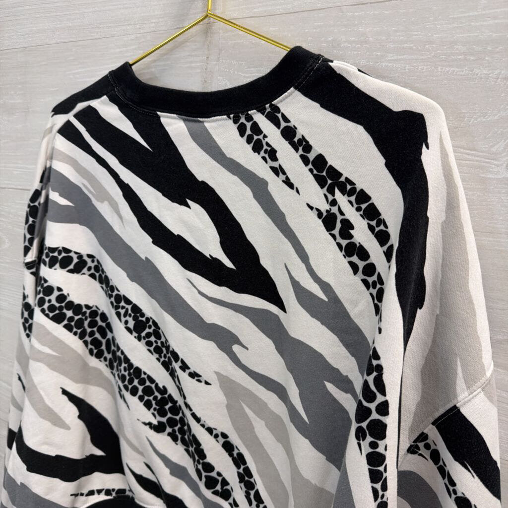 Nike White/ Black Zebra Print Pullover Small