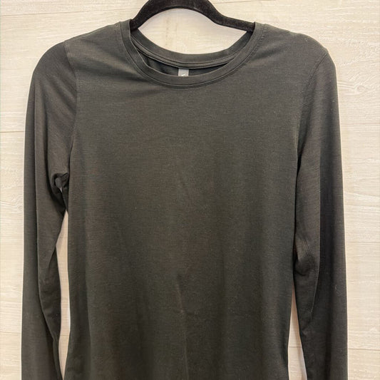 Vuori Black Long Sleeve Top Medium
