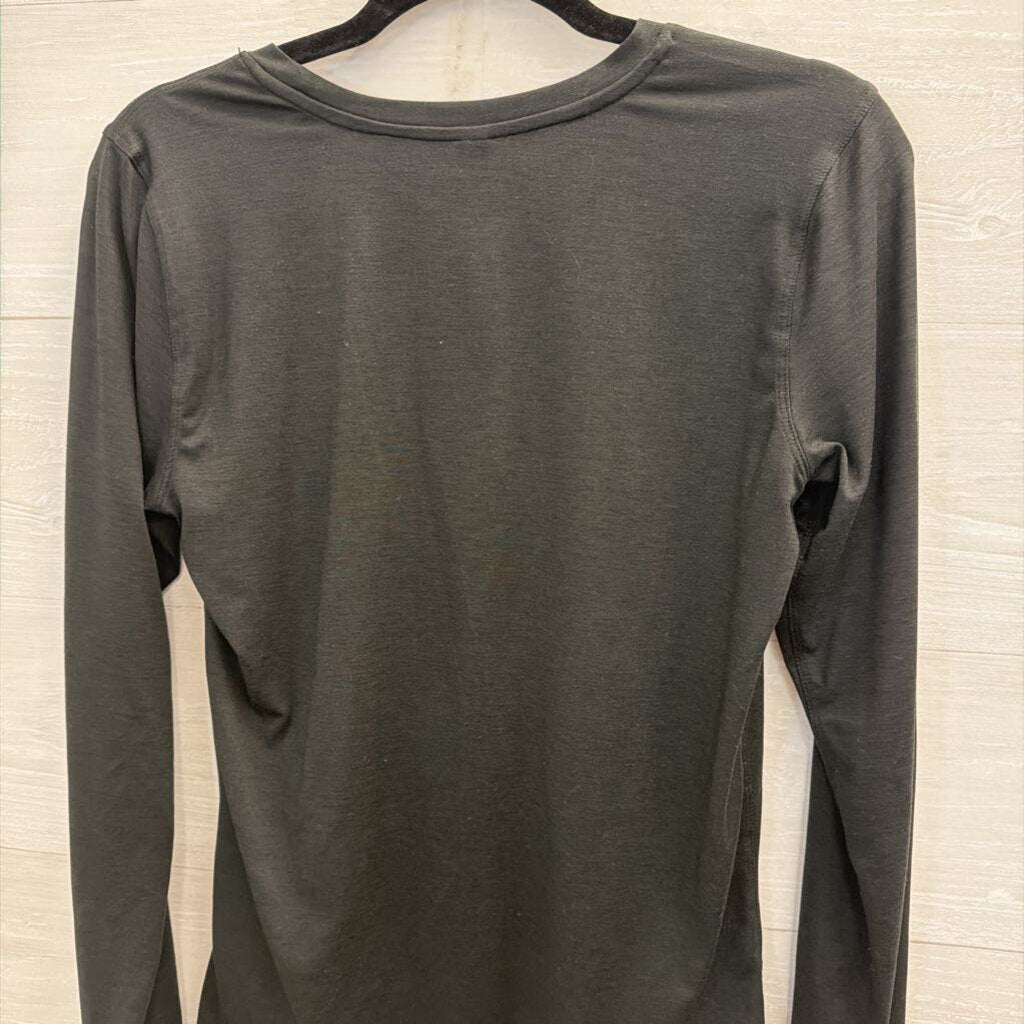 Vuori Black Long Sleeve Top Medium
