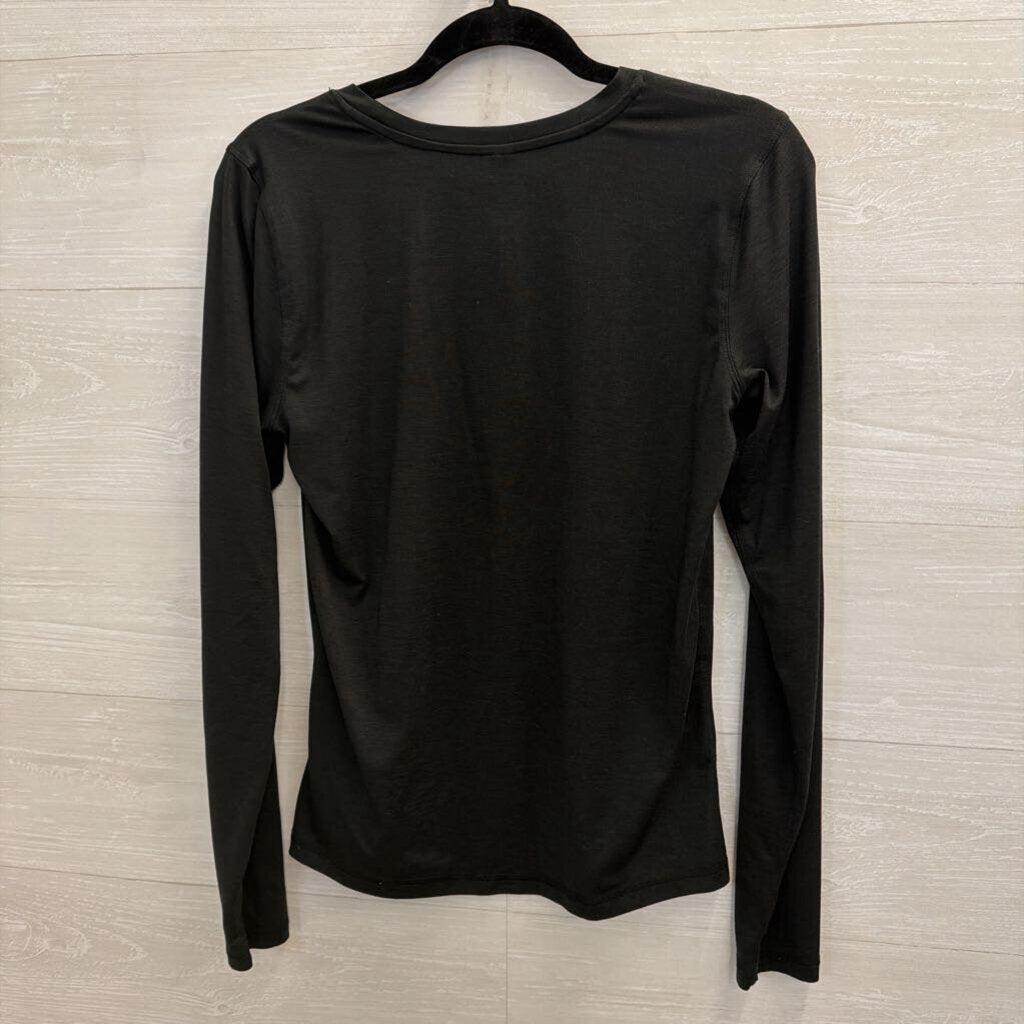 Vuori Black Long Sleeve Top Medium