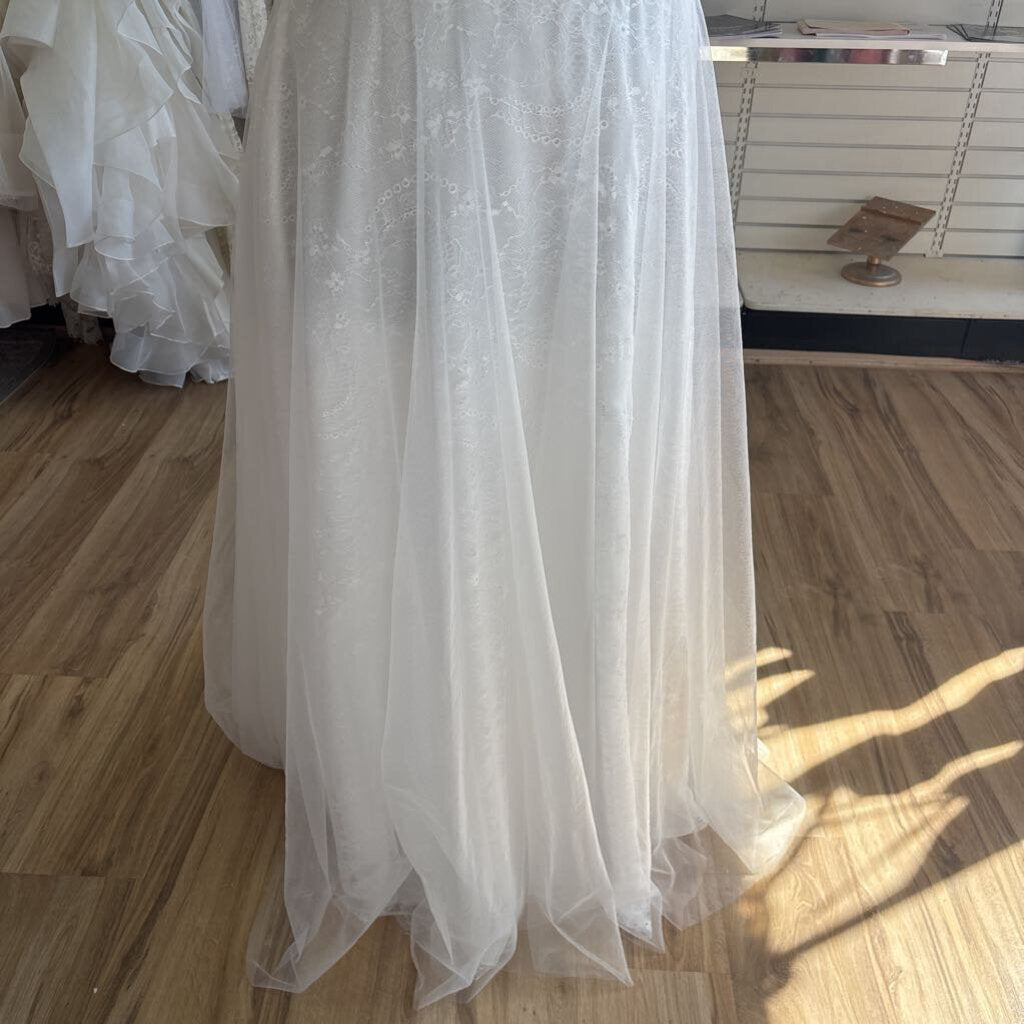 Clarisse Lace Plunge Wedding Dress 24