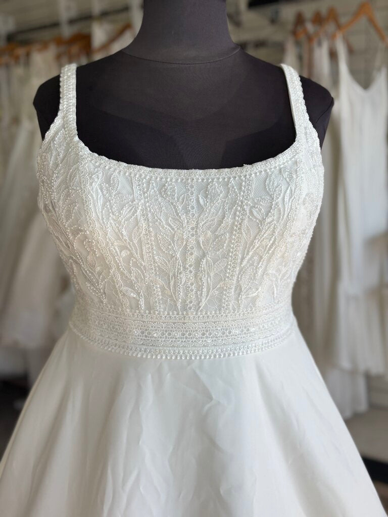 Sincerity Bridal Square Neck Bridal Gown 18