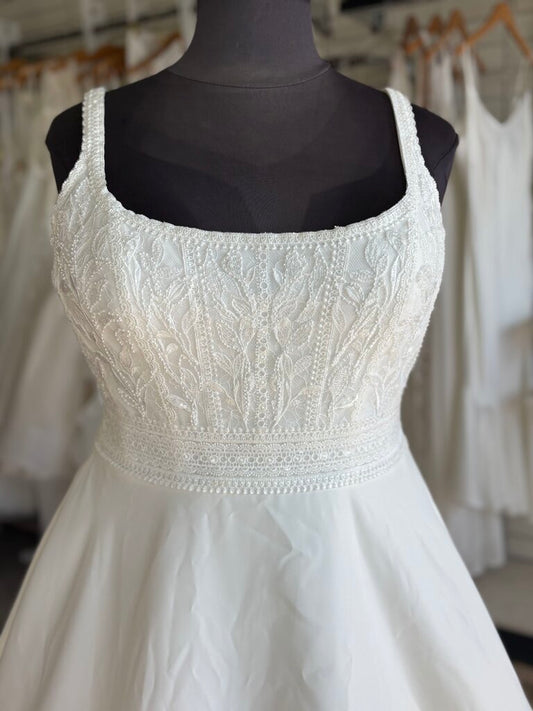 Sincerity Bridal Square Neck Bridal Gown 18