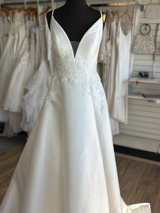 Sincerity Bridal Sateen Twill V-Neck Wedding Dress 10