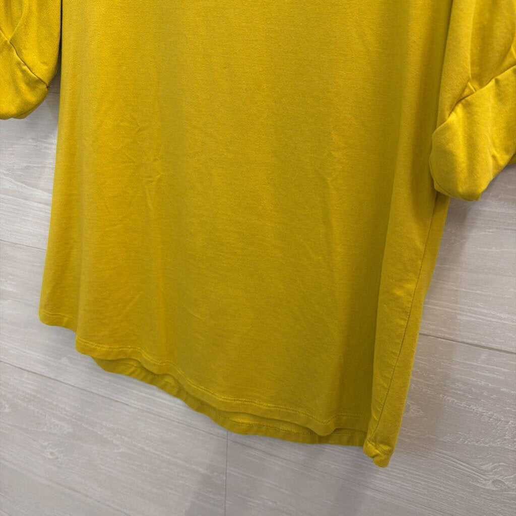 Chicos Soft Yellow Short Sleeve Top Small