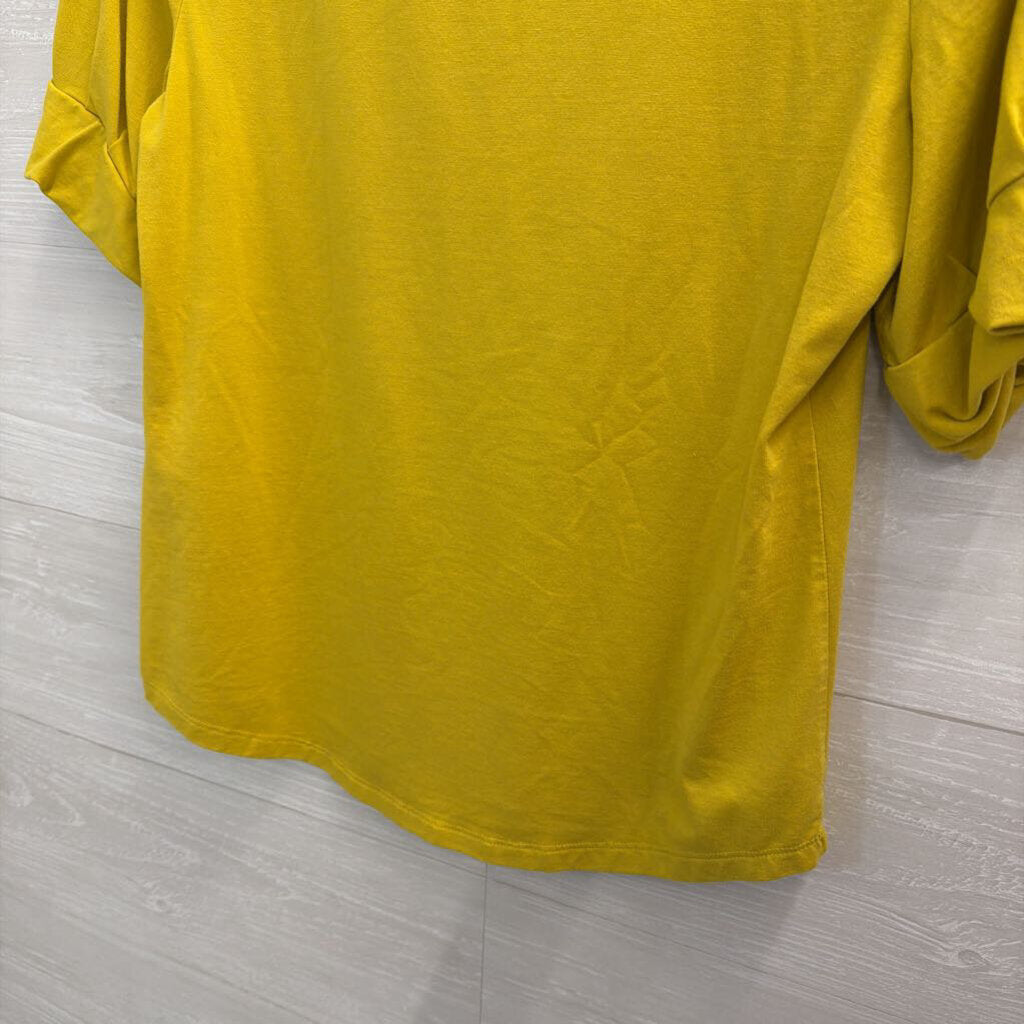 Chicos Soft Yellow Short Sleeve Top Small