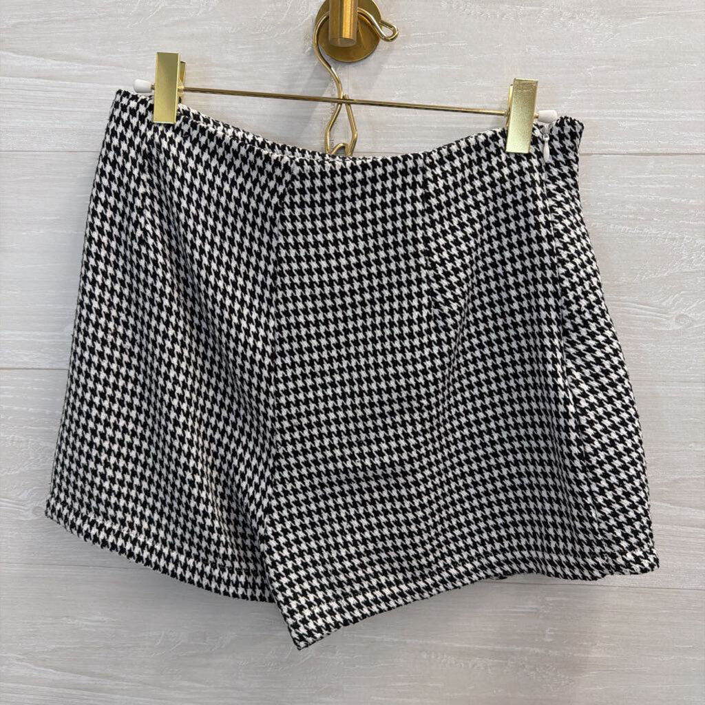 Black/ White Houndstooth Wrap Skort Small