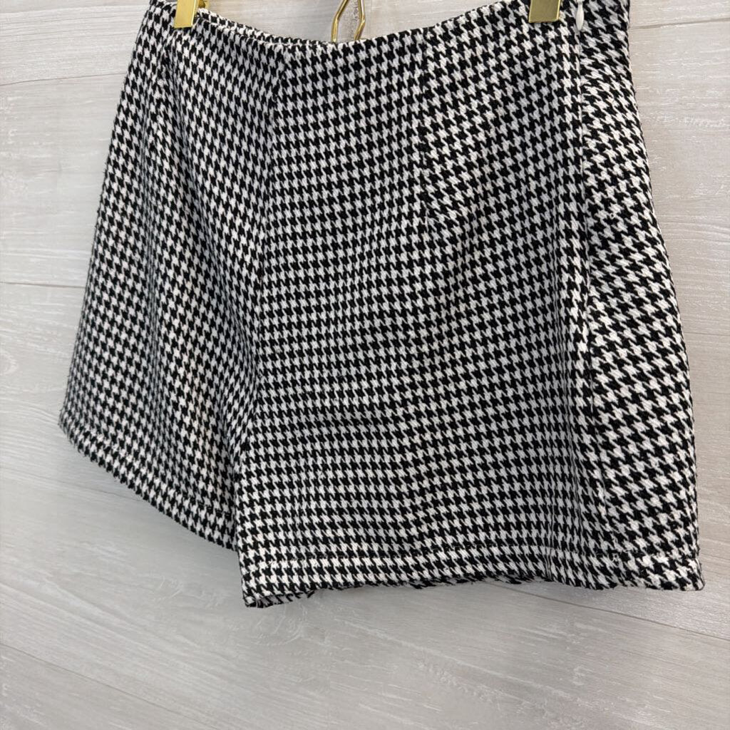 Black/ White Houndstooth Wrap Skort Small