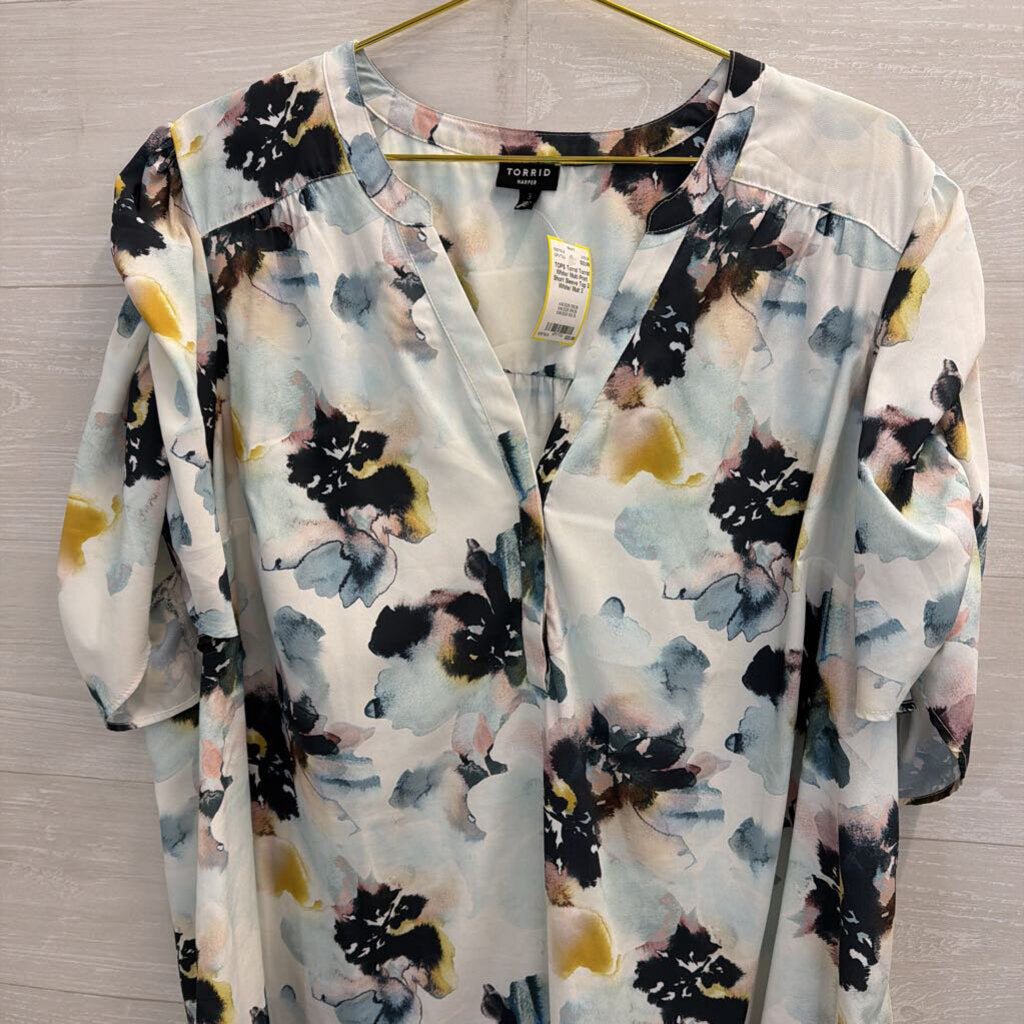 Torrid White/ Multi Print Short Sleeve Top 3
