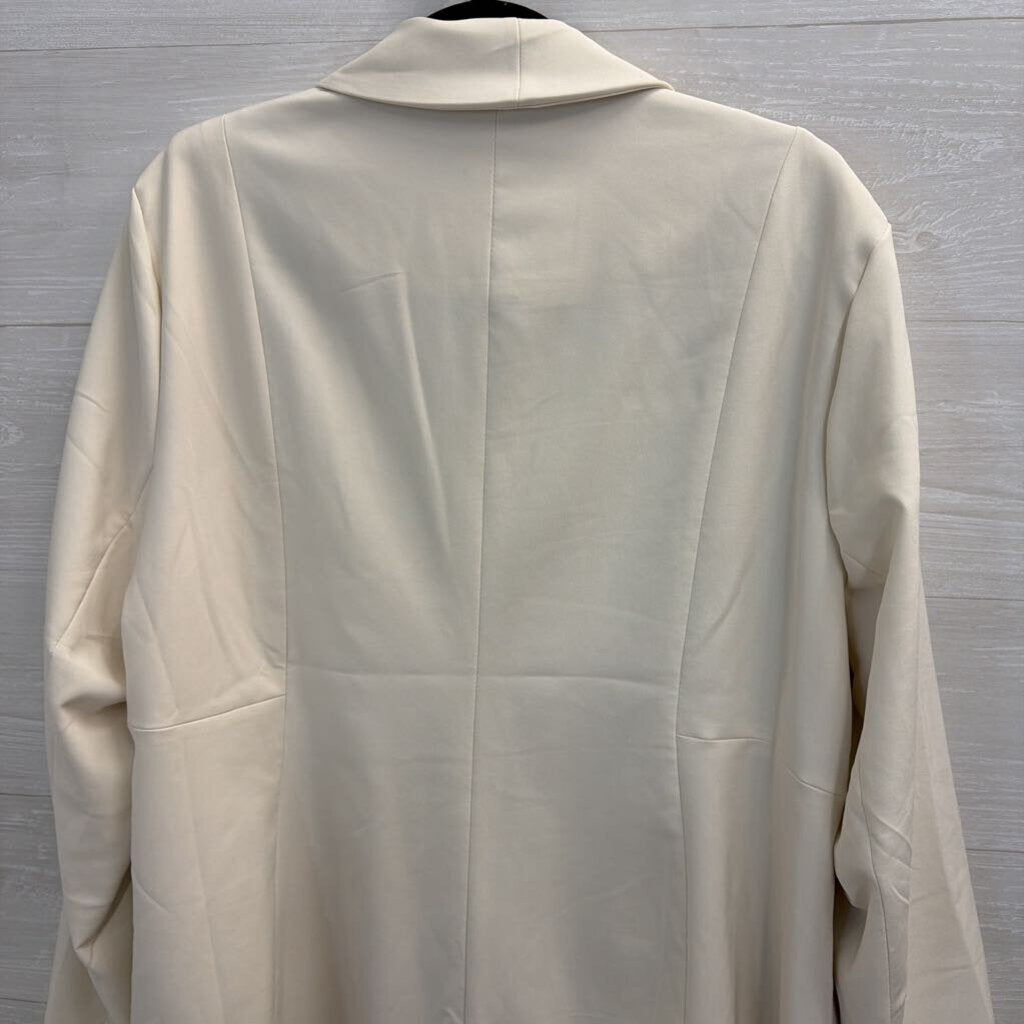 Studio by Torrid Ivory Crepe Blazer Jacket 2
