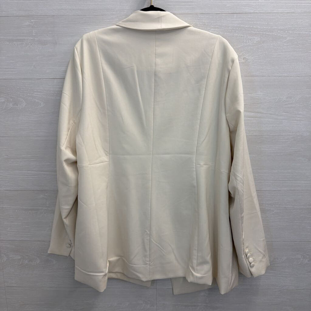 Studio by Torrid Ivory Crepe Blazer Jacket 2