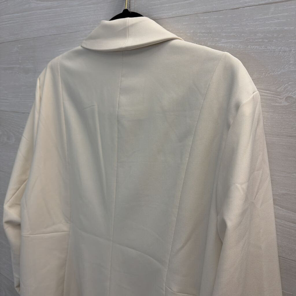 Studio by Torrid Ivory Crepe Blazer Jacket 2