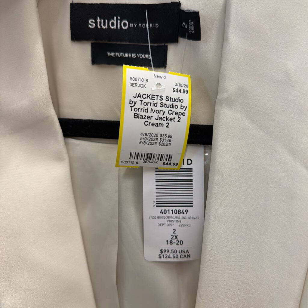 Studio by Torrid Ivory Crepe Blazer Jacket 2