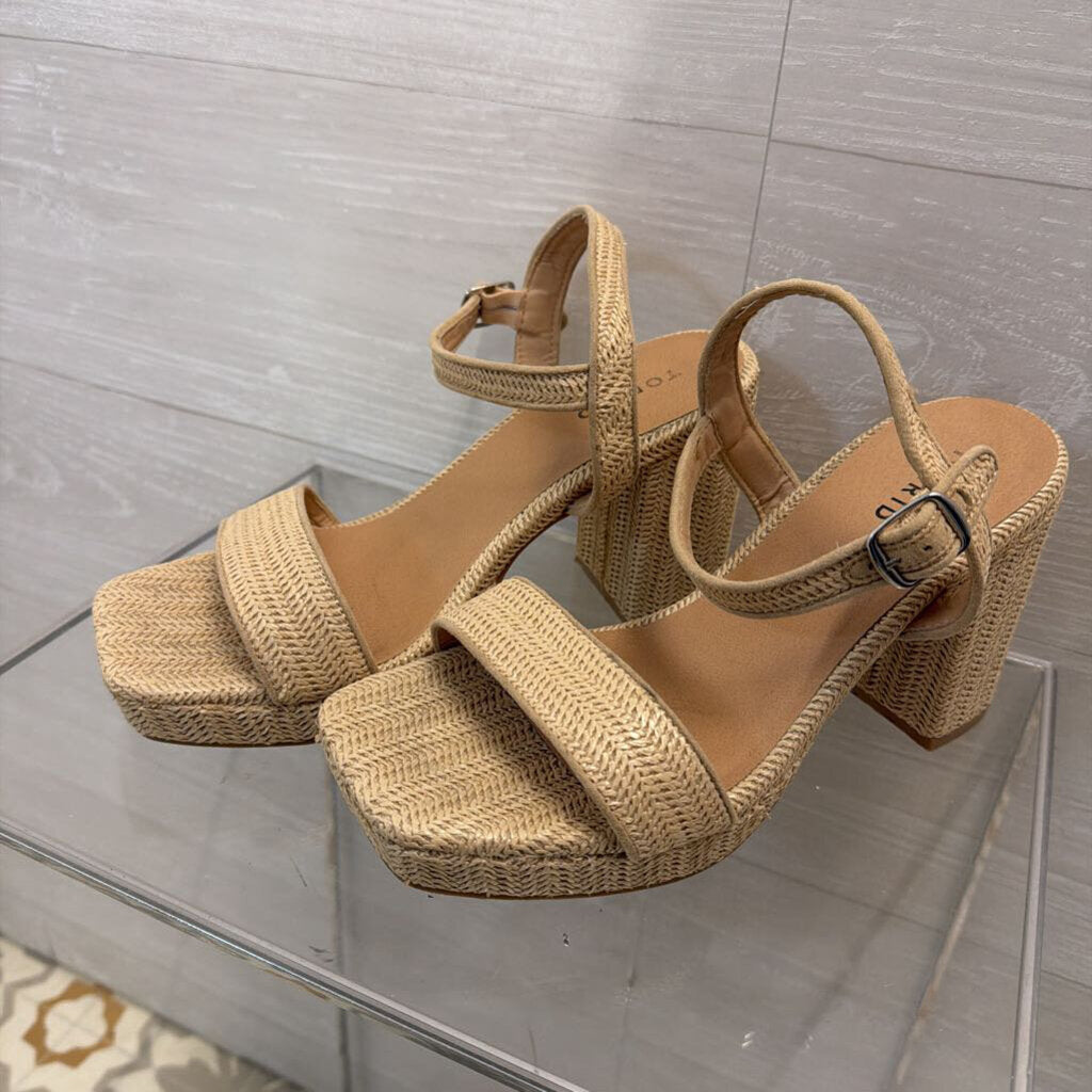 Torrid Beige Raffia Platform Sandal Heels 8.5 Wide
