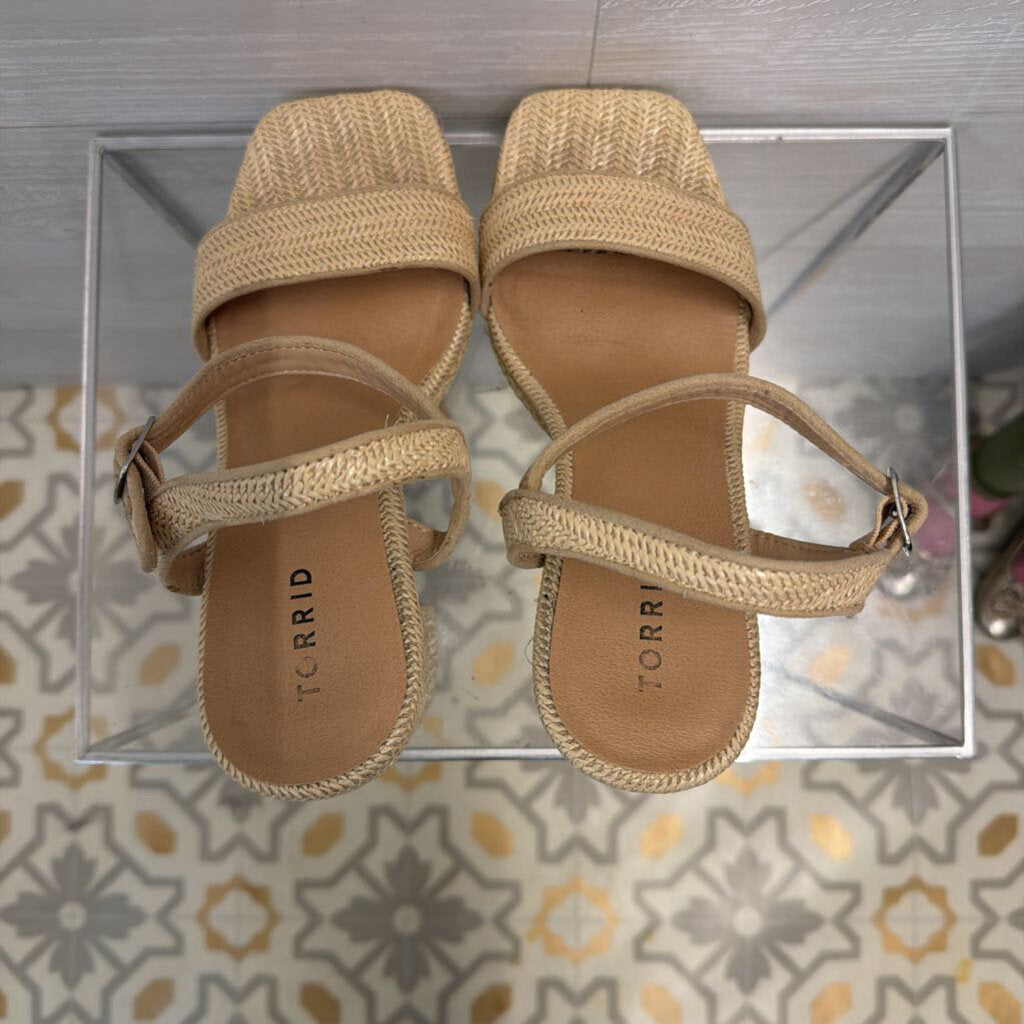 Torrid Beige Raffia Platform Sandal Heels 8.5 Wide