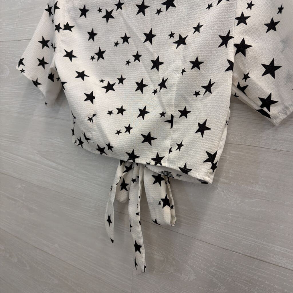 Nasty Gal White/ Black Star Print Cropped Tie Front Short Sleeve Top 2