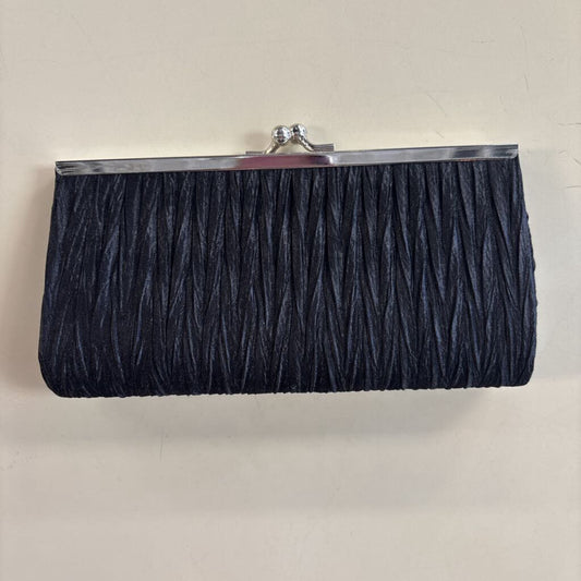 Black Crinkle Kiss Lock Small Clutch Purse