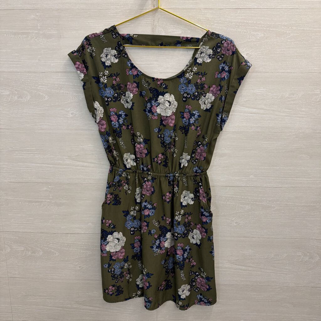 Hippie Rose Green/ Multi Floral Print Short Sleeve Dress Medium