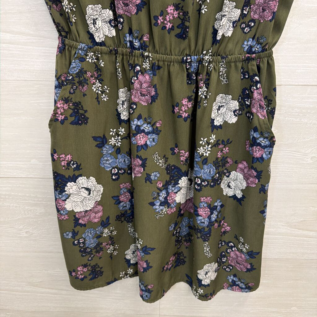 Hippie Rose Green/ Multi Floral Print Short Sleeve Dress Medium