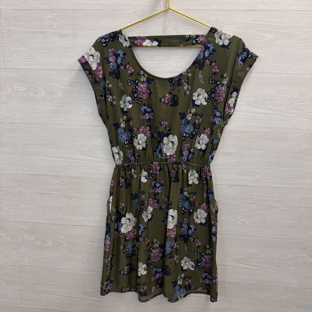 Hippie Rose Green/ Multi Floral Print Short Sleeve Dress Medium