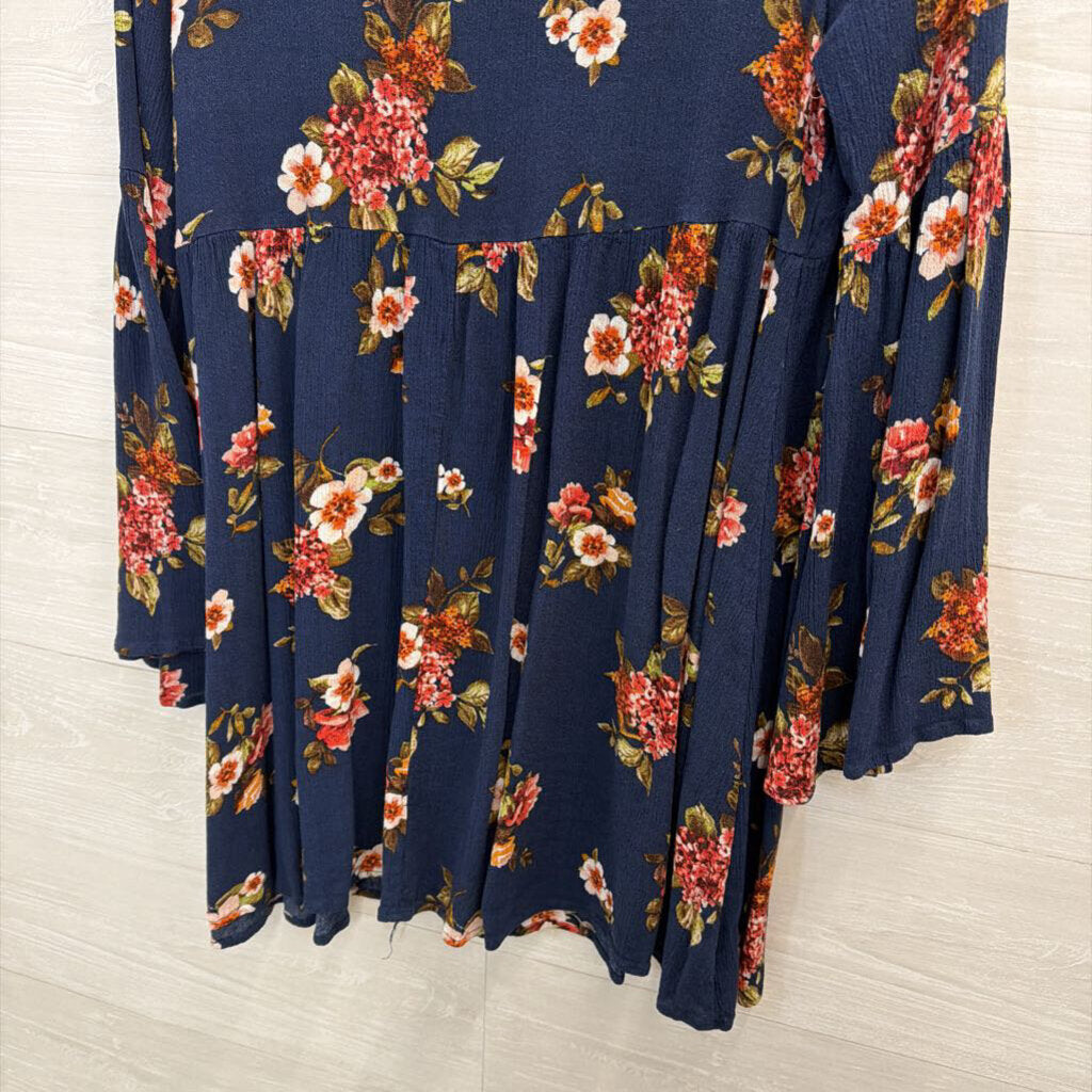 Altar'd State Blue/ Multi Floral Print Long Sleeve Tunic Top Large