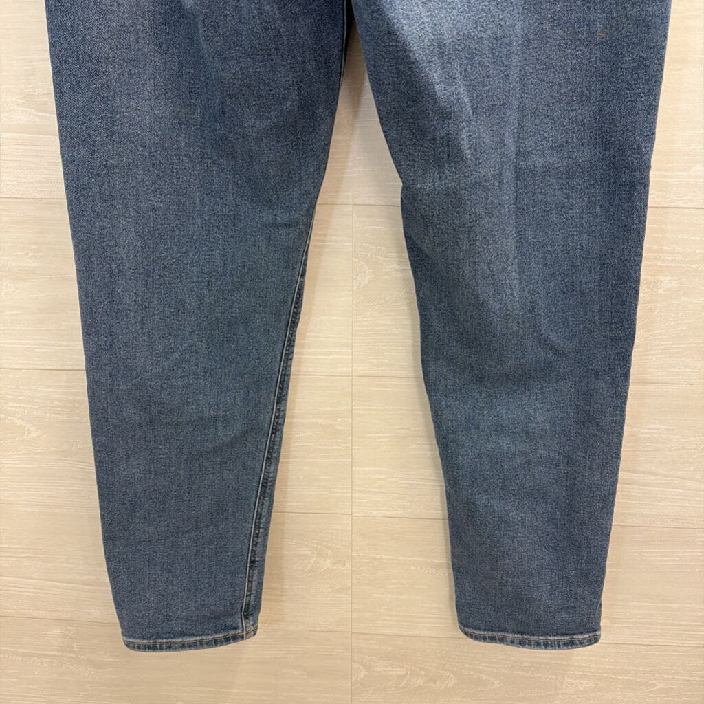American Eagle Medium Wash Mom Jeans 8 Long