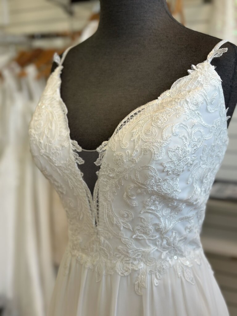Moonlight Lace Top Chiffon Bridal Dress 14
