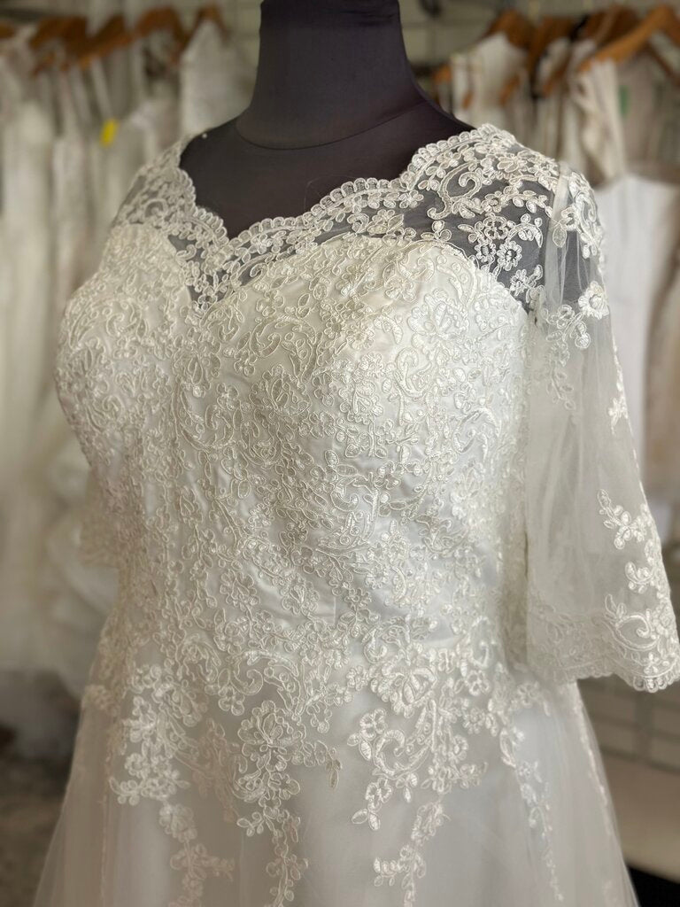 Lace Applique Long Sleeve Wedding Dress 26