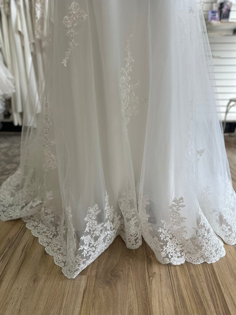 Lace Applique Long Sleeve Wedding Dress 26