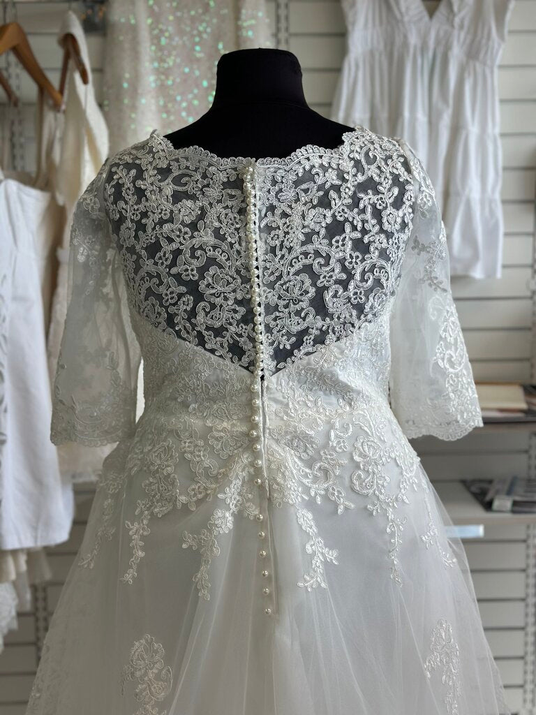 Lace Applique Long Sleeve Wedding Dress 26