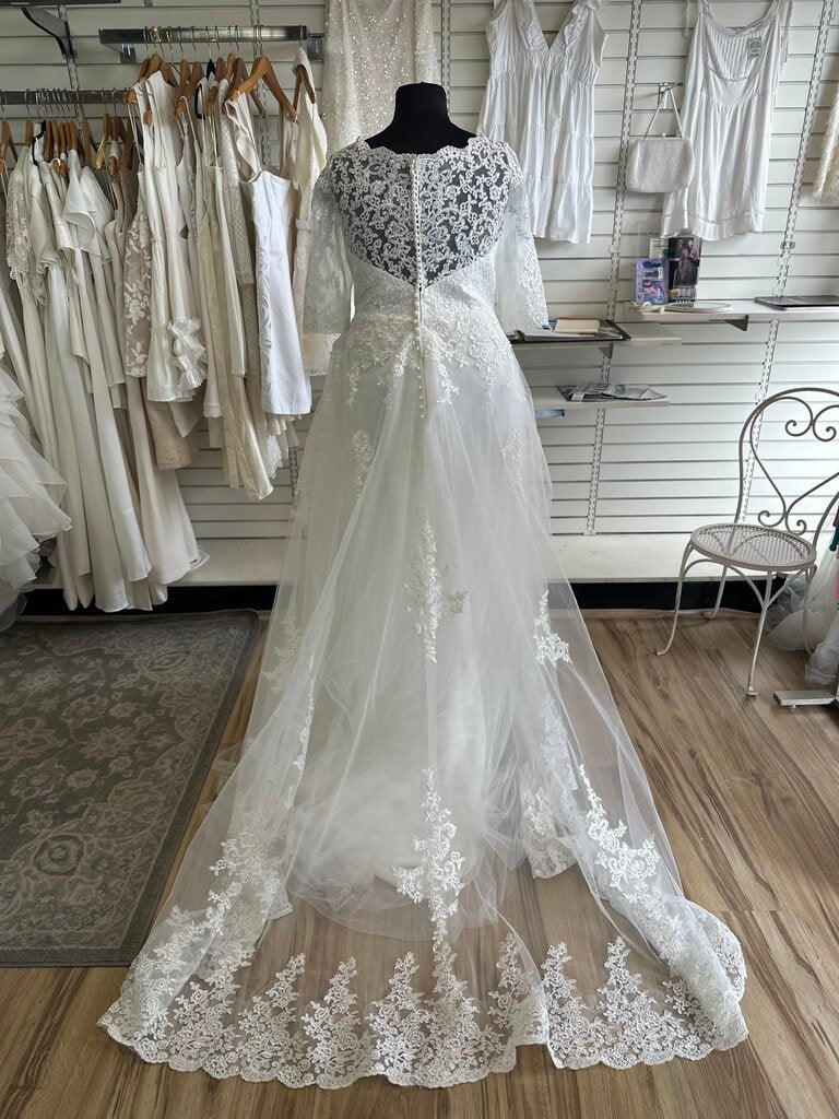 Lace Applique Long Sleeve Wedding Dress 26