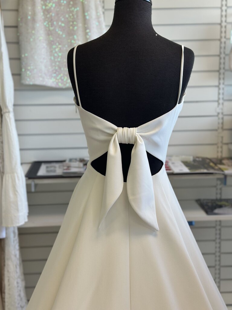 Justin Alexander Bow Detail Wedding Dress 10