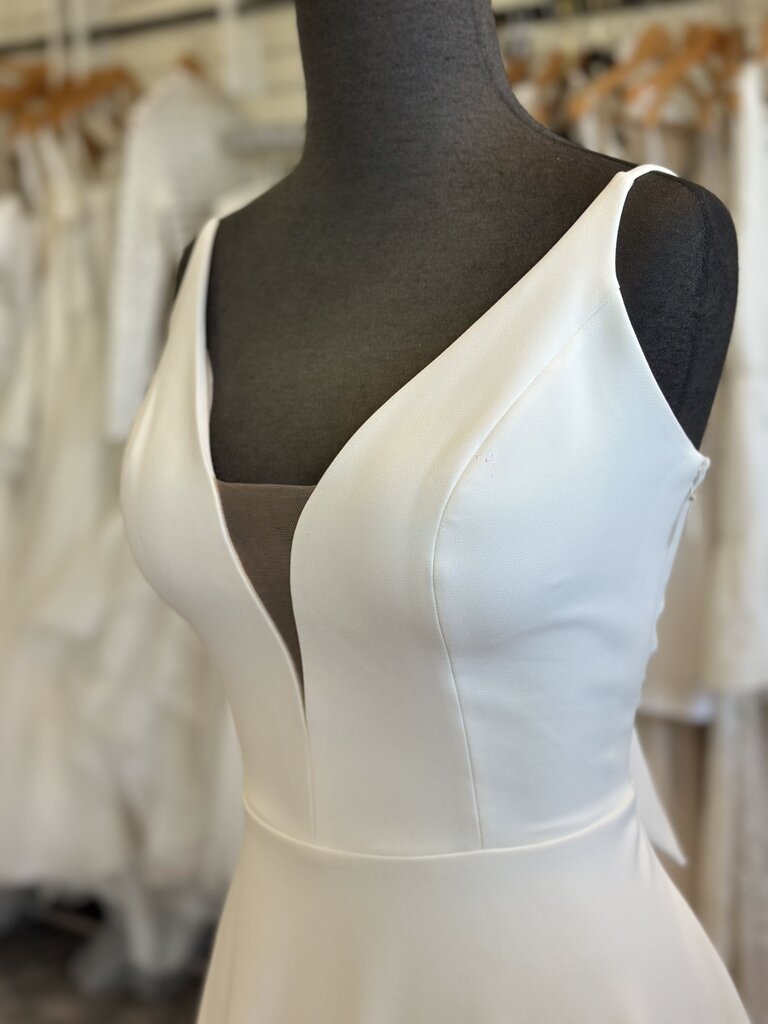 Justin Alexander Bow Detail Wedding Dress 10