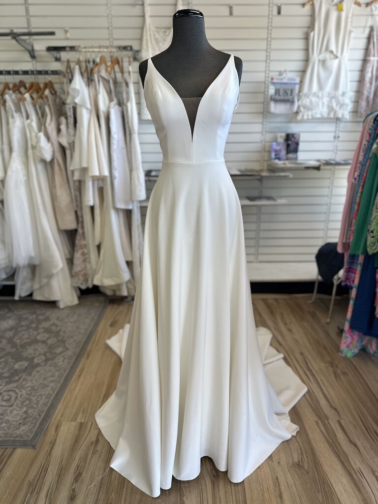 Justin Alexander Bow Detail Wedding Dress 10