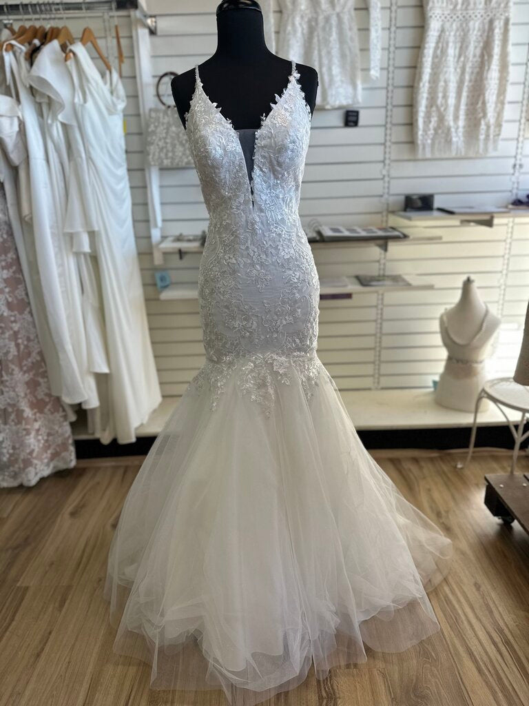 Dave & Johnny Glitter Tulle Fit and Flare Wedding Dress 4