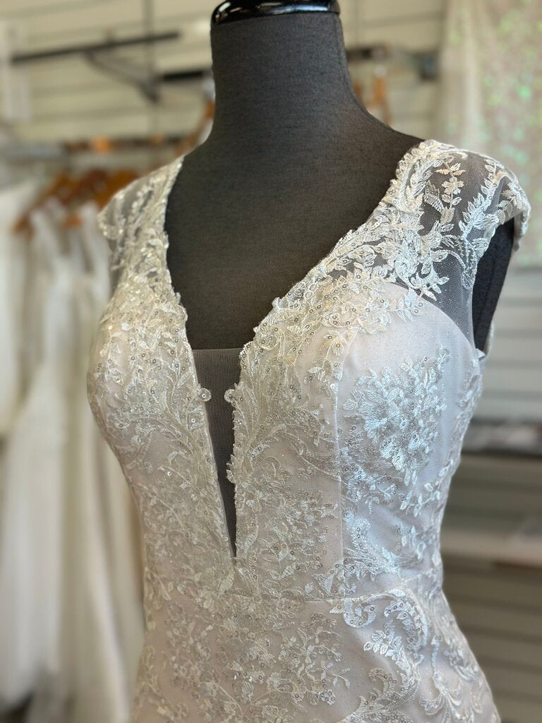 Dave & Johnny Glitter Lace Fitted Wedding Dress 6
