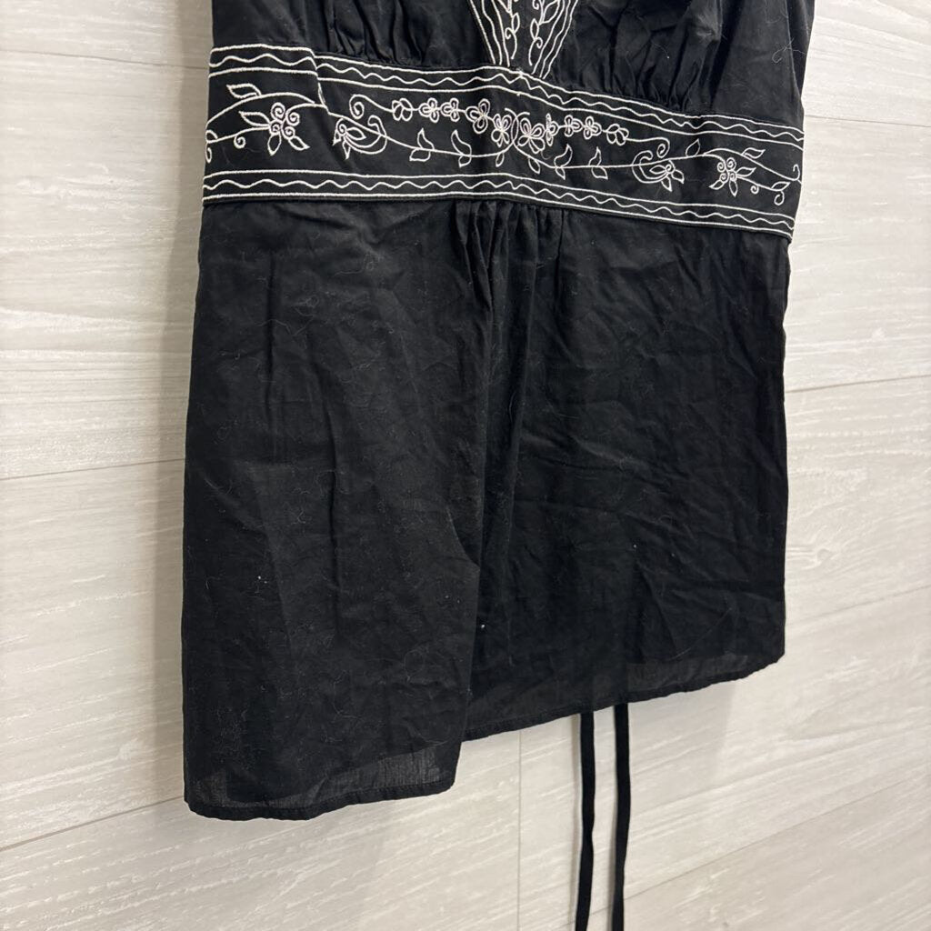 Loft Black/ White Embroidered Detail Tank Top 8
