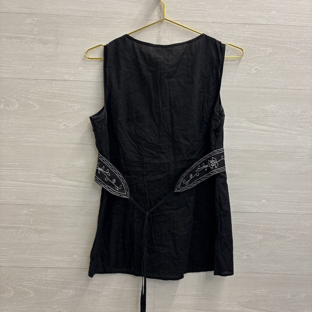 Loft Black/ White Embroidered Detail Tank Top 8