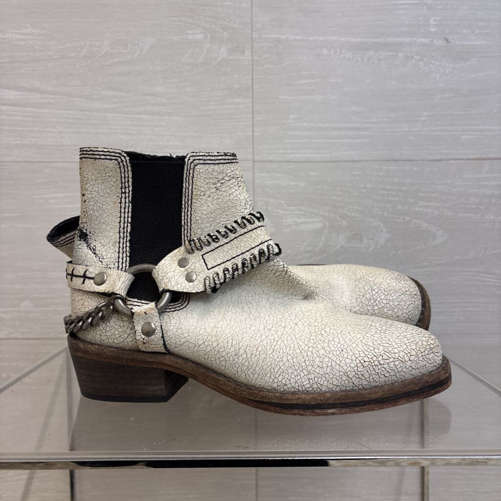 Free People Crackled White Stony Desert Ankle Boots 37