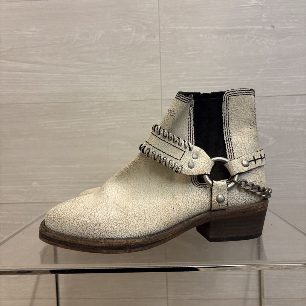Free People Crackled White Stony Desert Ankle Boots 37