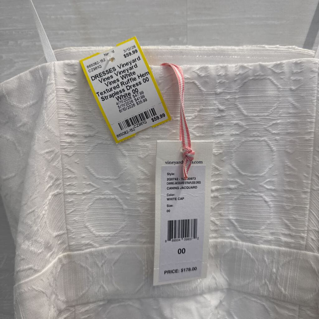 Vineyard Vines White Textured Ruffle Hem Strapless Dress 00