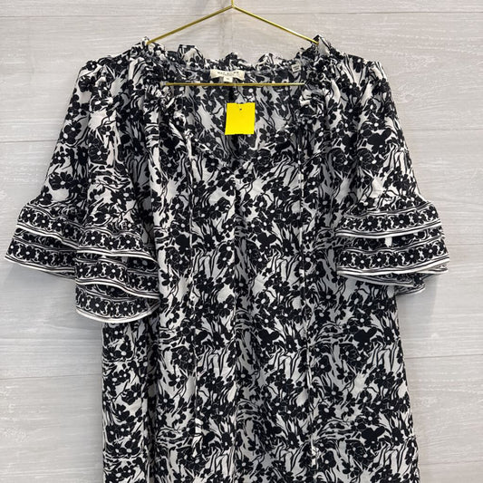 Max Studio Black/ White Print Short Ruffle Sleeve Top 1X