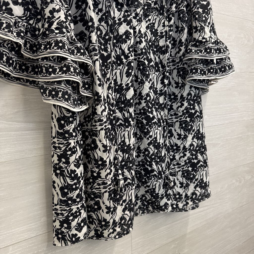 Max Studio Black/ White Print Short Ruffle Sleeve Top 1X