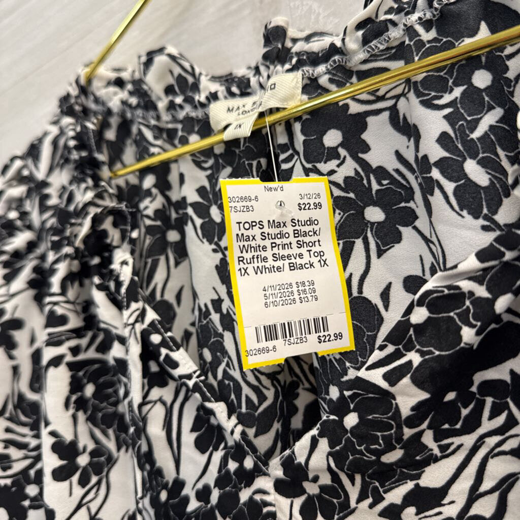 Max Studio Black/ White Print Short Ruffle Sleeve Top 1X